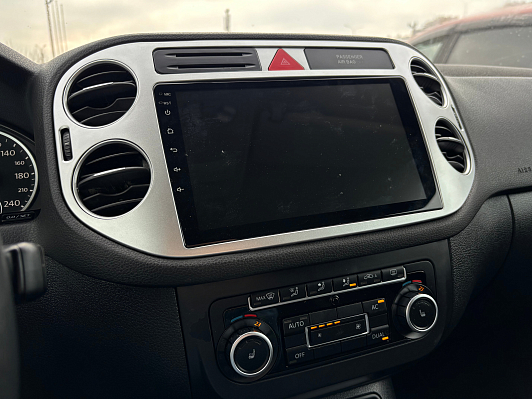 Volkswagen Tiguan Track&Field, 2010 года, пробег 235583 км