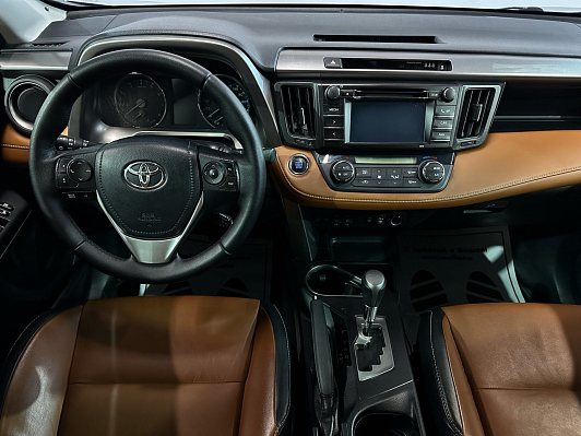 Toyota RAV4, 2016 года, пробег 137000 км