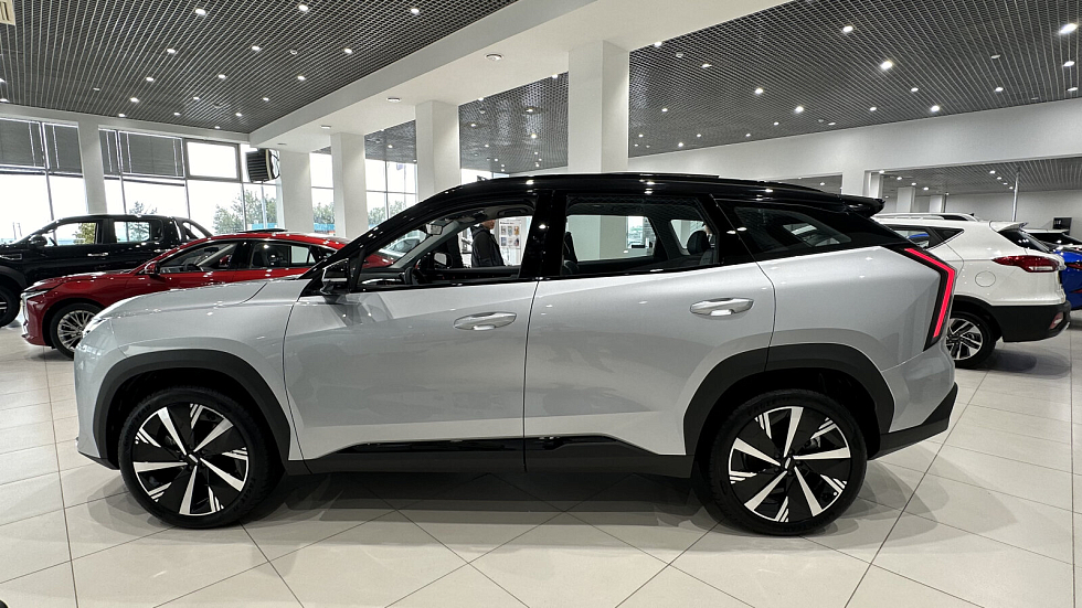 Geely Atlas Flagship Sport, серебряный