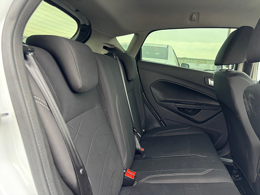 Ford Fiesta White and Black, 2018 года, пробег 125000 км