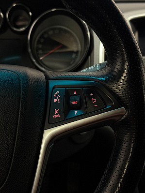 Opel Astra Sport, 2013 года, пробег 160000 км