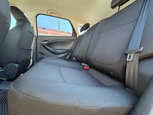 Lada (ВАЗ) Vesta Luxe Multimedia (2017-2019), 2019 года, пробег 124699 км