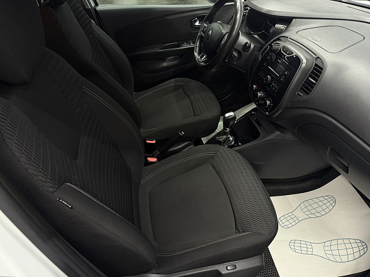 Renault Kaptur Style, 2017 года, пробег 121453 км