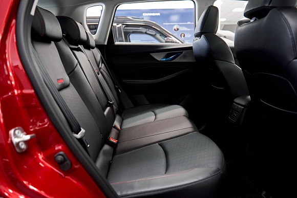 Changan CS35 Plus Tech, красный