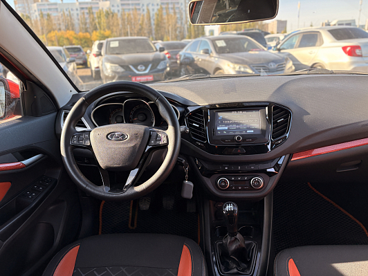 Lada (ВАЗ) Vesta Luxe Multimedia, 2018 года, пробег 131080 км