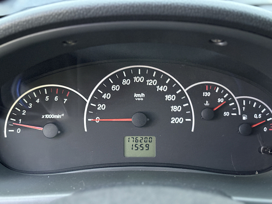 Lada (ВАЗ) Priora Норма, 2010 года, пробег 176200 км