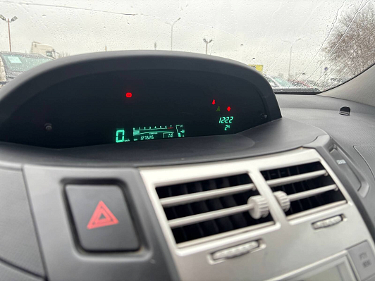 Toyota Yaris Сол, 2008 года, пробег 127615 км
