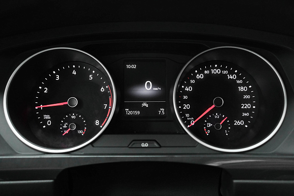 Volkswagen Tiguan Trendline, 2019 года, пробег 120000 км
