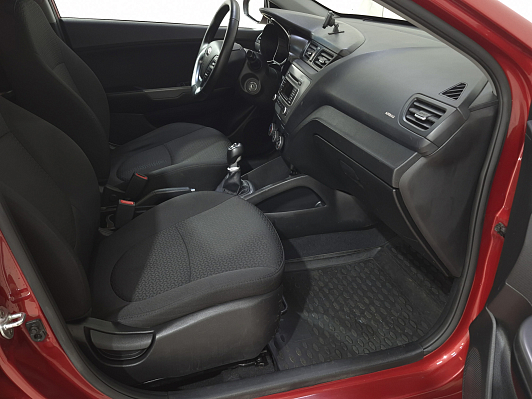 Kia Rio Luxe, 2016 года, пробег 132570 км