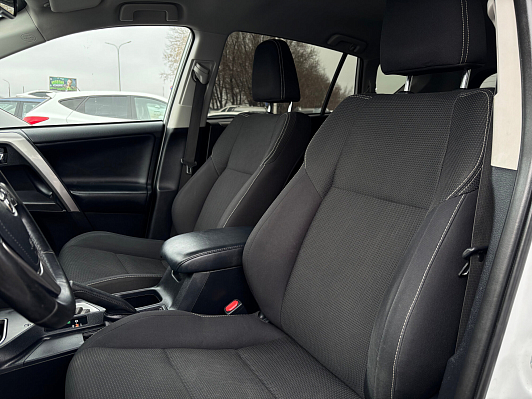 Toyota RAV4 Adventure, 2018 года, пробег 162309 км