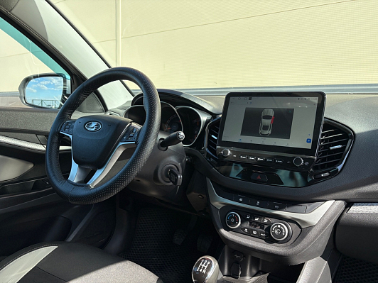 Lada (ВАЗ) Vesta Luxe Multimedia (2019-2021), 2018 года, пробег 152411 км