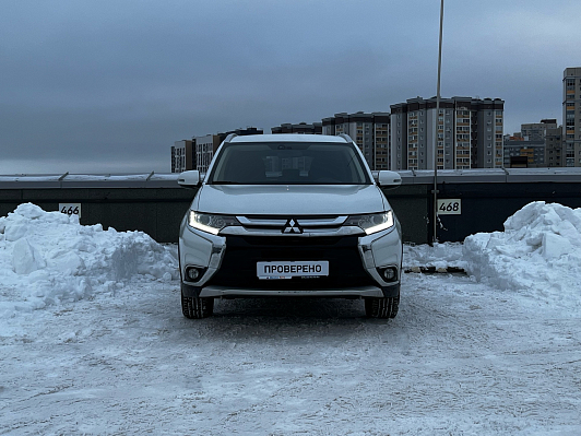 Mitsubishi Outlander Intense, 2018 года, пробег 136476 км