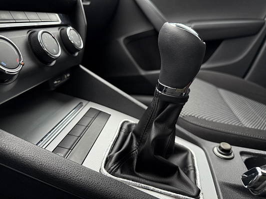 Skoda Octavia, 2013 года, пробег 233000 км