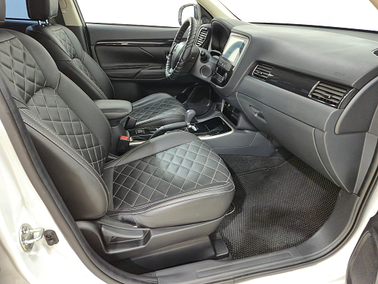 Mitsubishi Outlander, 2022 года, пробег 34305 км
