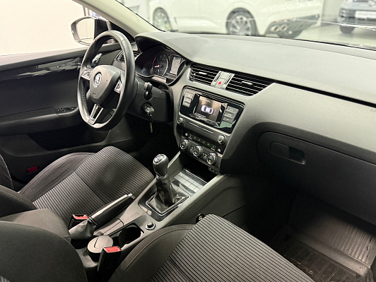 Skoda Octavia Hockey Edition, 2015 года, пробег 82000 км