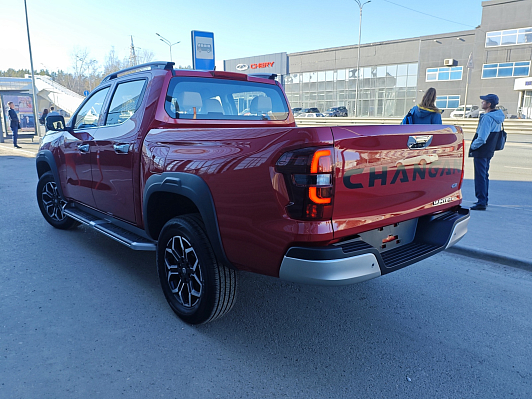 Changan Hunter Plus Luxe, красный