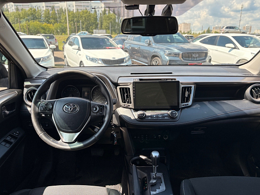 Toyota RAV4, 2017 года, пробег 191282 км