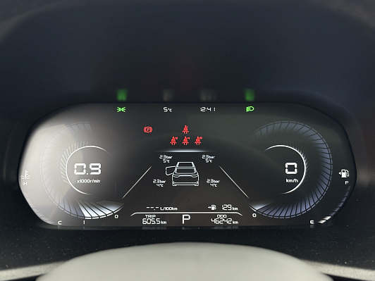 Geely Emgrand Flagship, 2024 года, пробег 46234 км