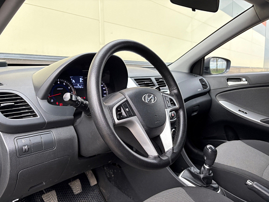 Hyundai Solaris Active, 2013 года, пробег 171127 км