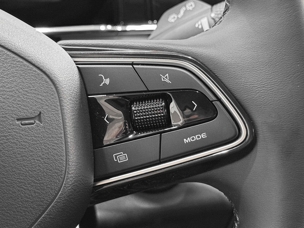 Geely Atlas Flagship, черный