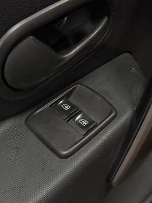 Renault Logan Stepway Life, 2019 года, пробег 147000 км