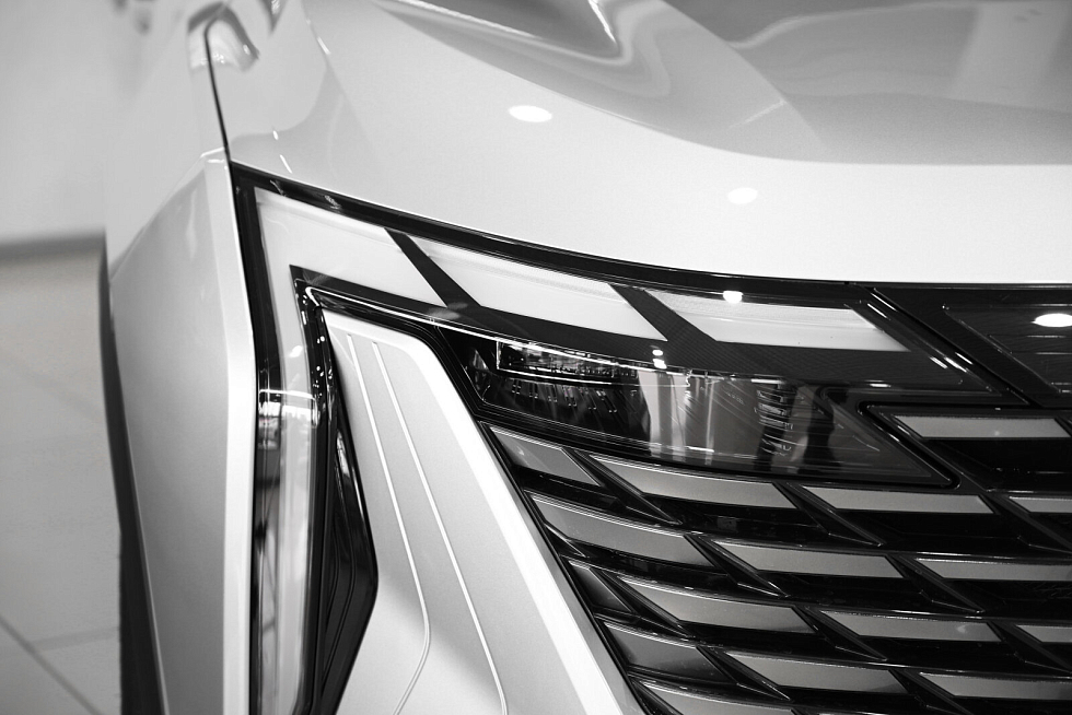 Geely Atlas Спорт, серебряный