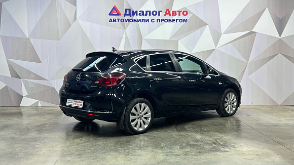 Opel Astra Cosmo, 2013 года, пробег 197000 км