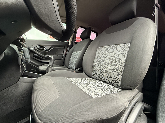 Lada (ВАЗ) XRAY Comfort, 2017 года, пробег 126000 км