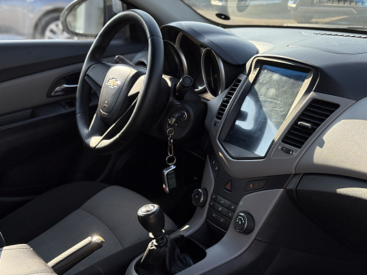 Chevrolet Cruze LS, 2011 года, пробег 206463 км