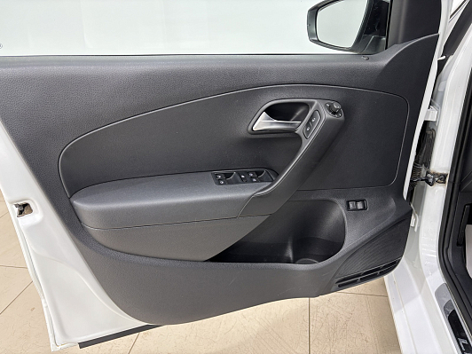 Volkswagen Polo Life, 2017 года, пробег 143025 км