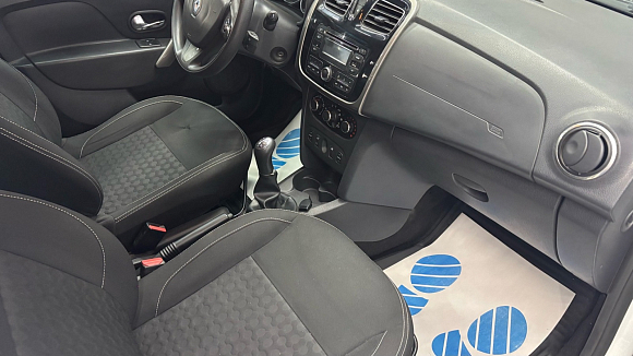 Renault Logan Luxe Privilege, 2017 года, пробег 95210 км