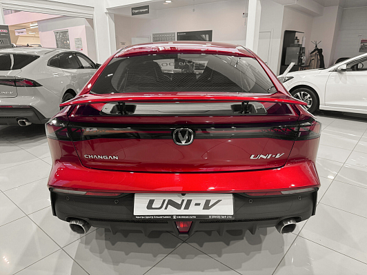 Changan UNI-V Tech, красный
