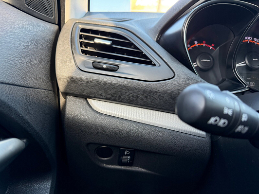 Lada (ВАЗ) Vesta Comfort Winter, 2021 года, пробег 68300 км