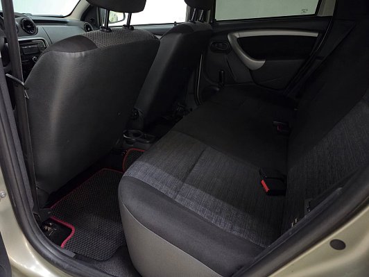 Renault Duster Authentique, 2014 года, пробег 274241 км