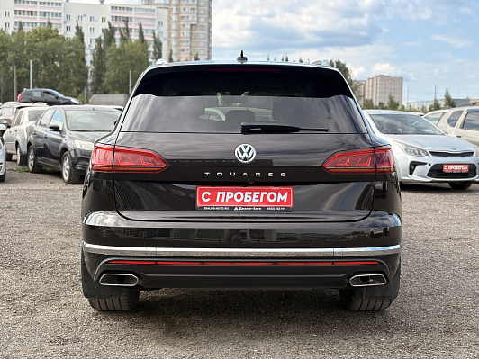 Volkswagen Touareg Exclusive, 2019 года, пробег 106856 км