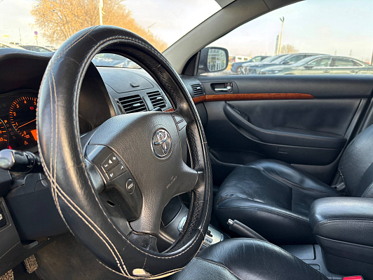 Toyota Avensis Люкс, 2006 года, пробег 190278 км