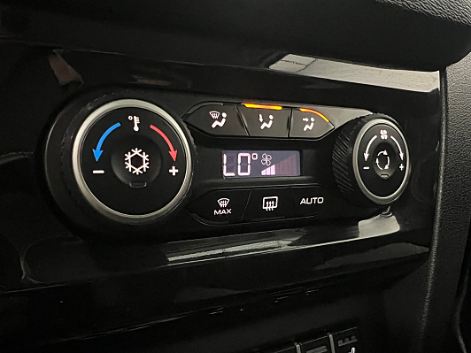 Lada (ВАЗ) XRAY Luxe Prestige, 2019 года, пробег 101825 км