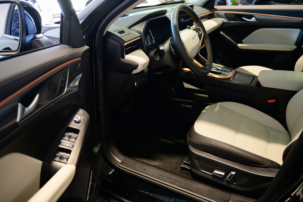 Haval Jolion Tech+, черный