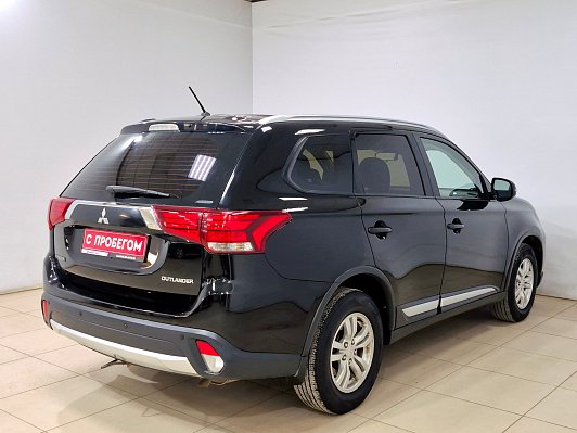 Mitsubishi Outlander Intense, 2016 года, пробег 294901 км