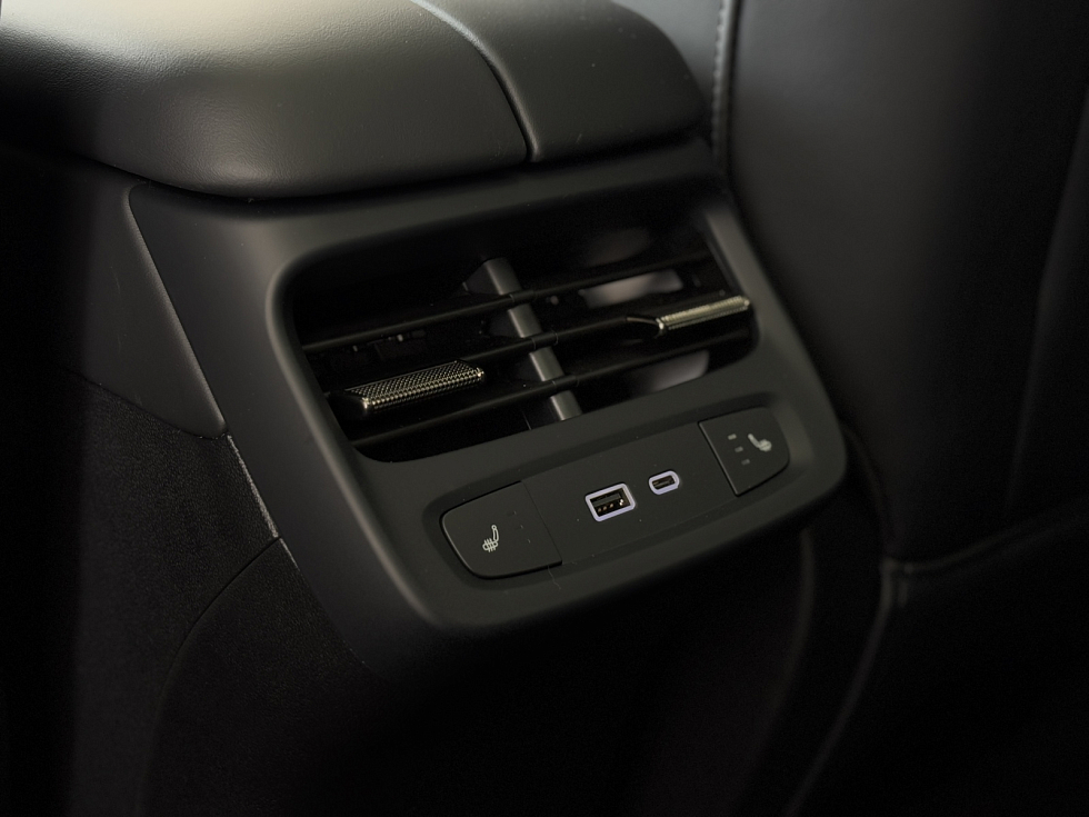 Omoda C7 Актив, зеленый