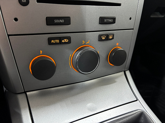 Opel Astra Cosmo, 2011 года, пробег 127178 км