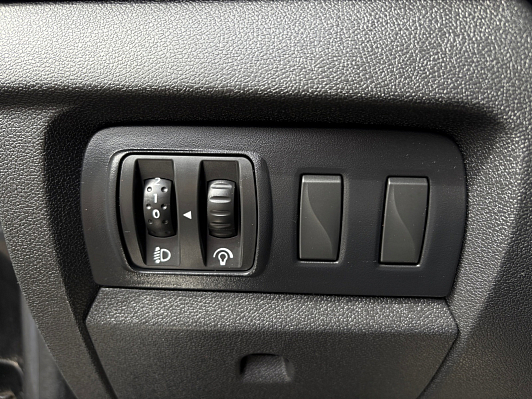 Renault Fluence Expression, 2011 года, пробег 180810 км