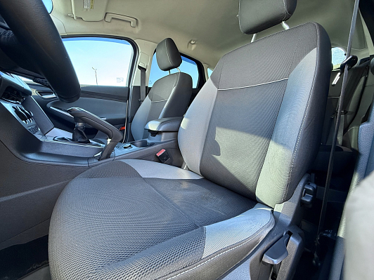 Ford Focus Trend, 2013 года, пробег 164110 км