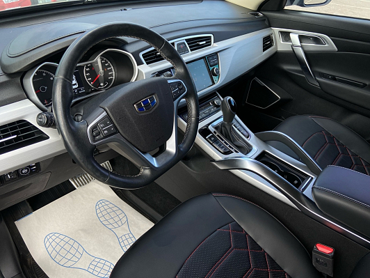 Geely Atlas Comfort, 2018 года, пробег 60000 км