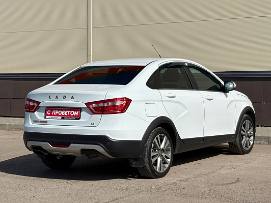 Lada (ВАЗ) Vesta Luxe Multimedia (2019-2021), 2018 года, пробег 152411 км