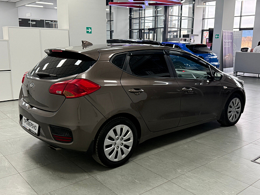 Kia Ceed, 2018 года, пробег 100000 км