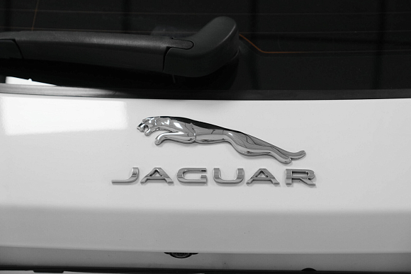 Jaguar F-Pace Pure, 2018 года, пробег 137210 км