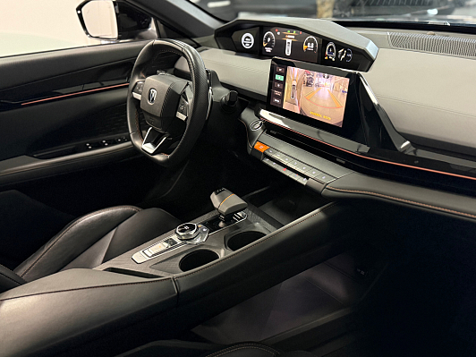 Changan UNI-V Комфорт, 2023 года, пробег 43500 км