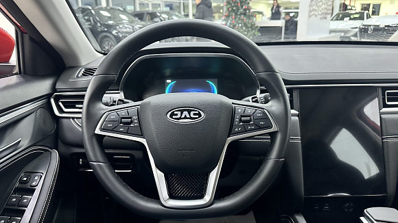 JAC J7 Luxury, красный