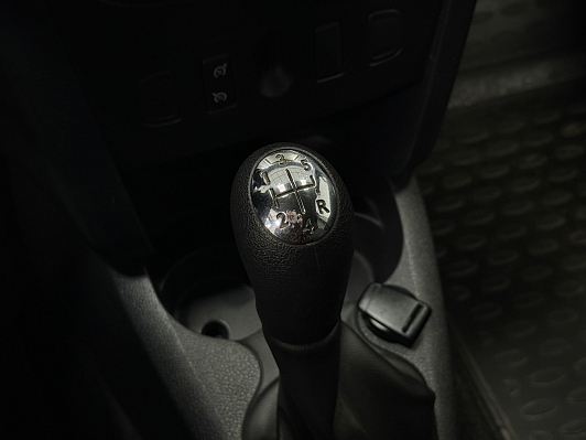 Renault Sandero Confort, 2018 года, пробег 76000 км